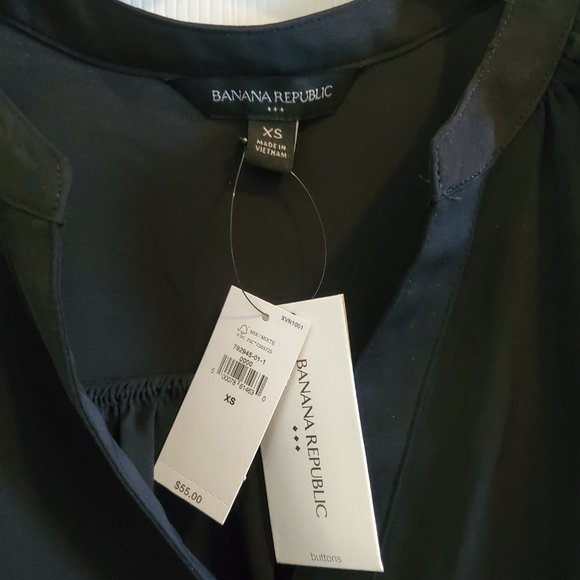 Banana Republic Drapey Black Button Dolman Blouse NWT size XS - Picture 3 of 3